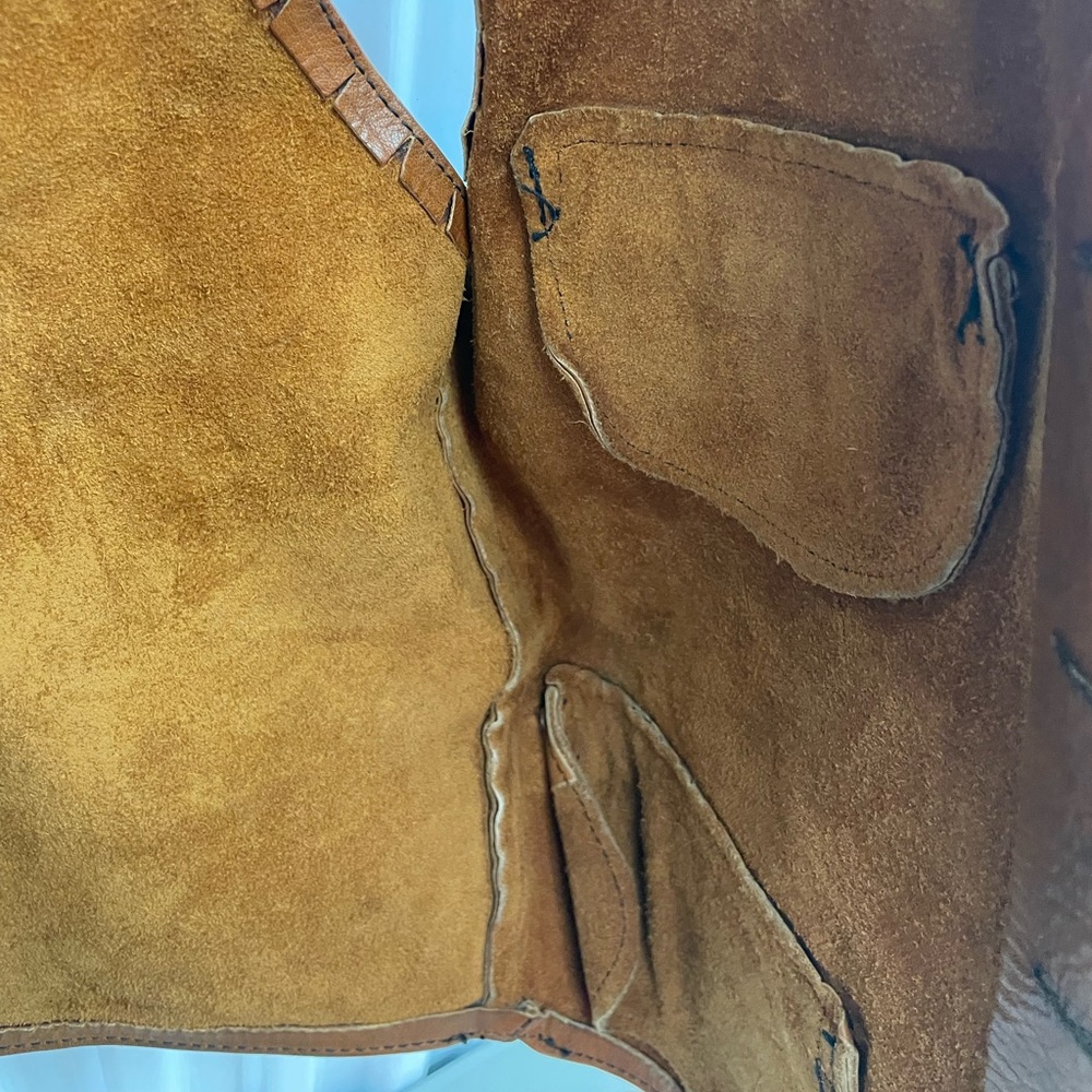 Vintage Men’s Tan Leather Vest - Picture 12 of 16